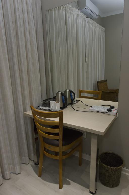 The Suburban Guest House Bloemfontein Room photo