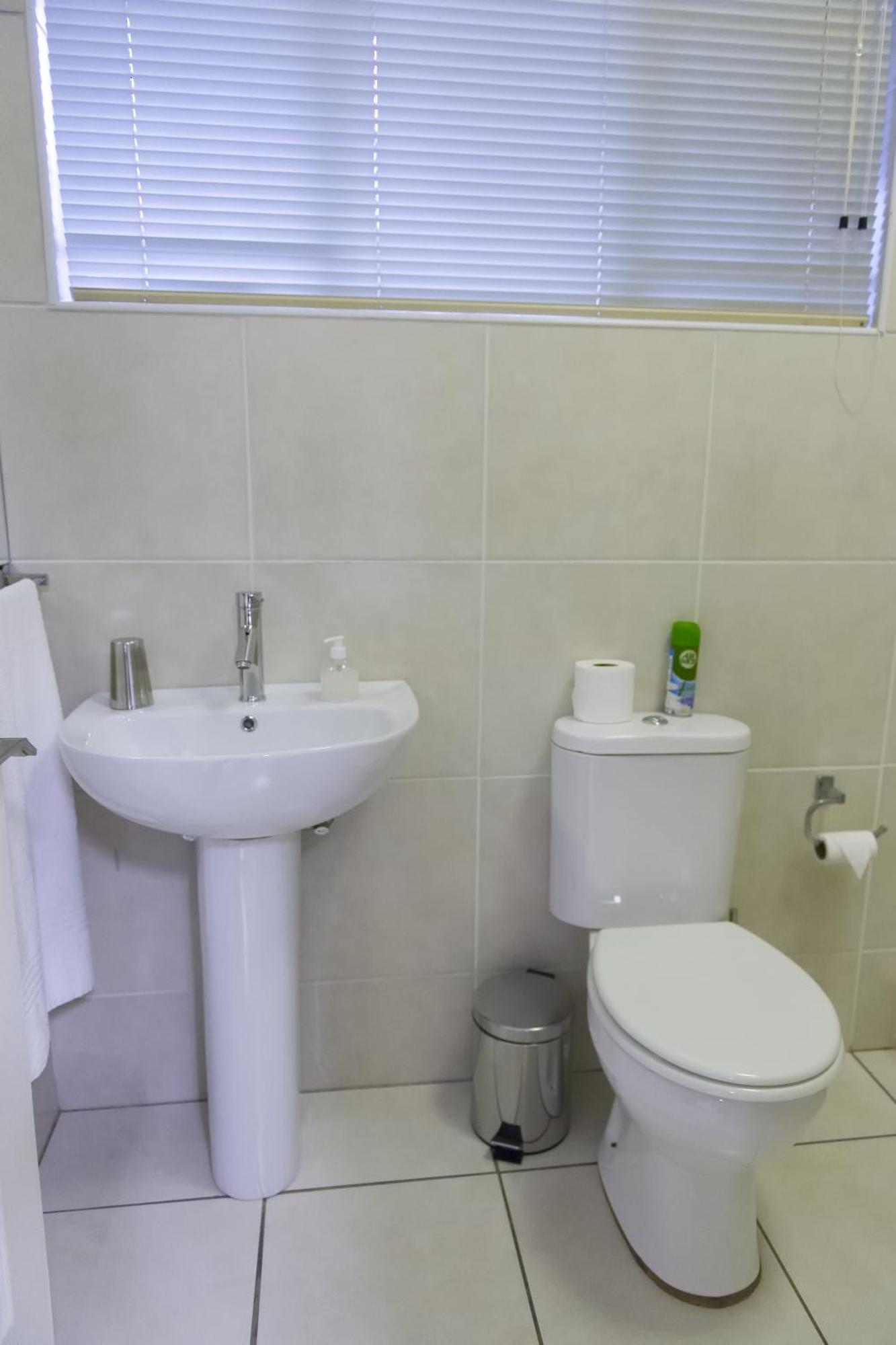 The Suburban Guest House Bloemfontein Room photo